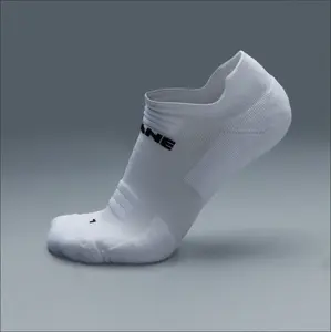 Structured Ankle II Socks - White