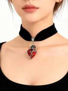 1 Piece Gothic Rose Red Heart Love Black Velvet Adjustable Necklace Heart Style Choker for Women Y2K Jewelry Halloween Party Jewelry Gifts