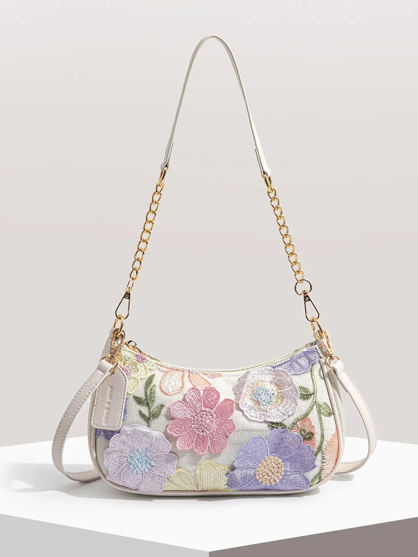 Sweet style three-dimensional embroidery atmosphere pleated handbag, fashionable retro elegant texture handbag, colorful flowers and circular handle design, suitable for dates, parties, and socializing, Floral Embossed Handbag
