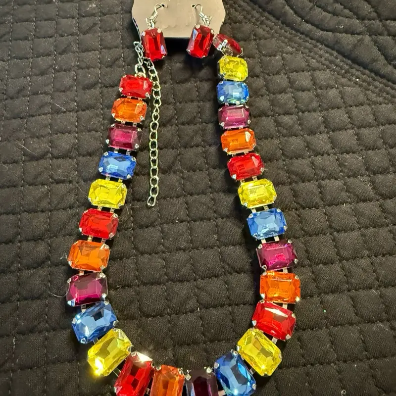 Rainbow Radiance Crystal Statement Necklace and Earring Set with Vibrant Colors and Elegant Design