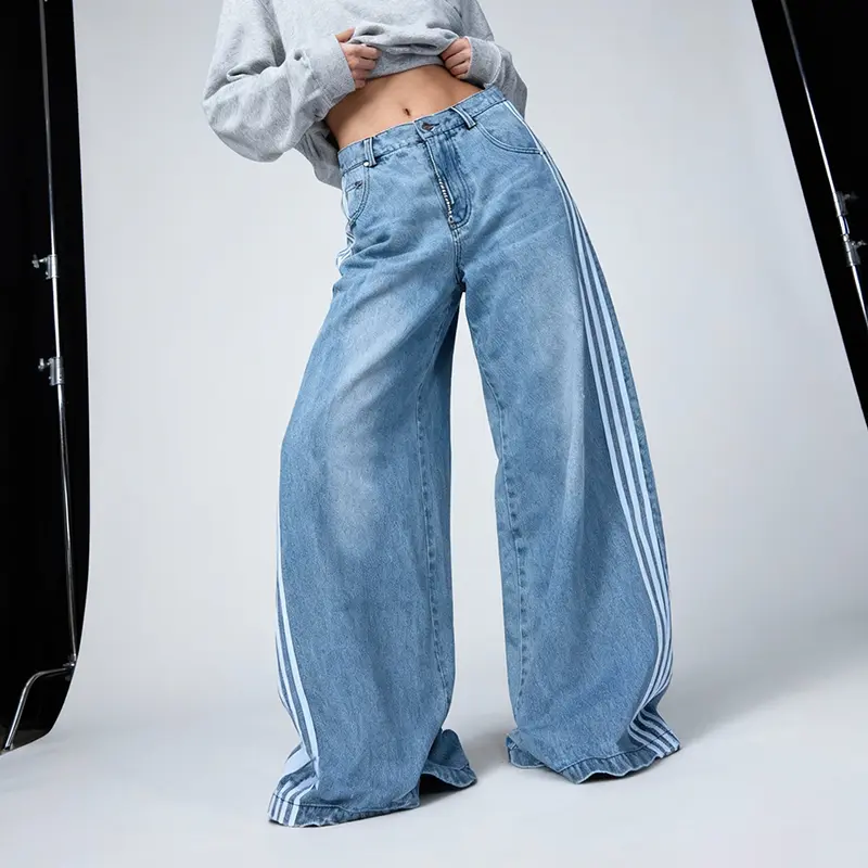 Y2K Korean Style Women's Light Wash Striped Denim Jeans - Straight Leg, Comfortable Fit for Streetwear Enthusiasts