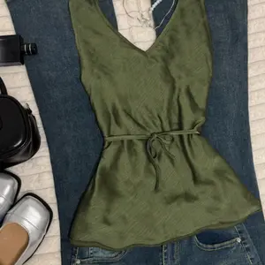 Women’s Tie Front V-Neck Tank Top – Slim Fit Crop Cami, Casual Summer Going Out Outfit