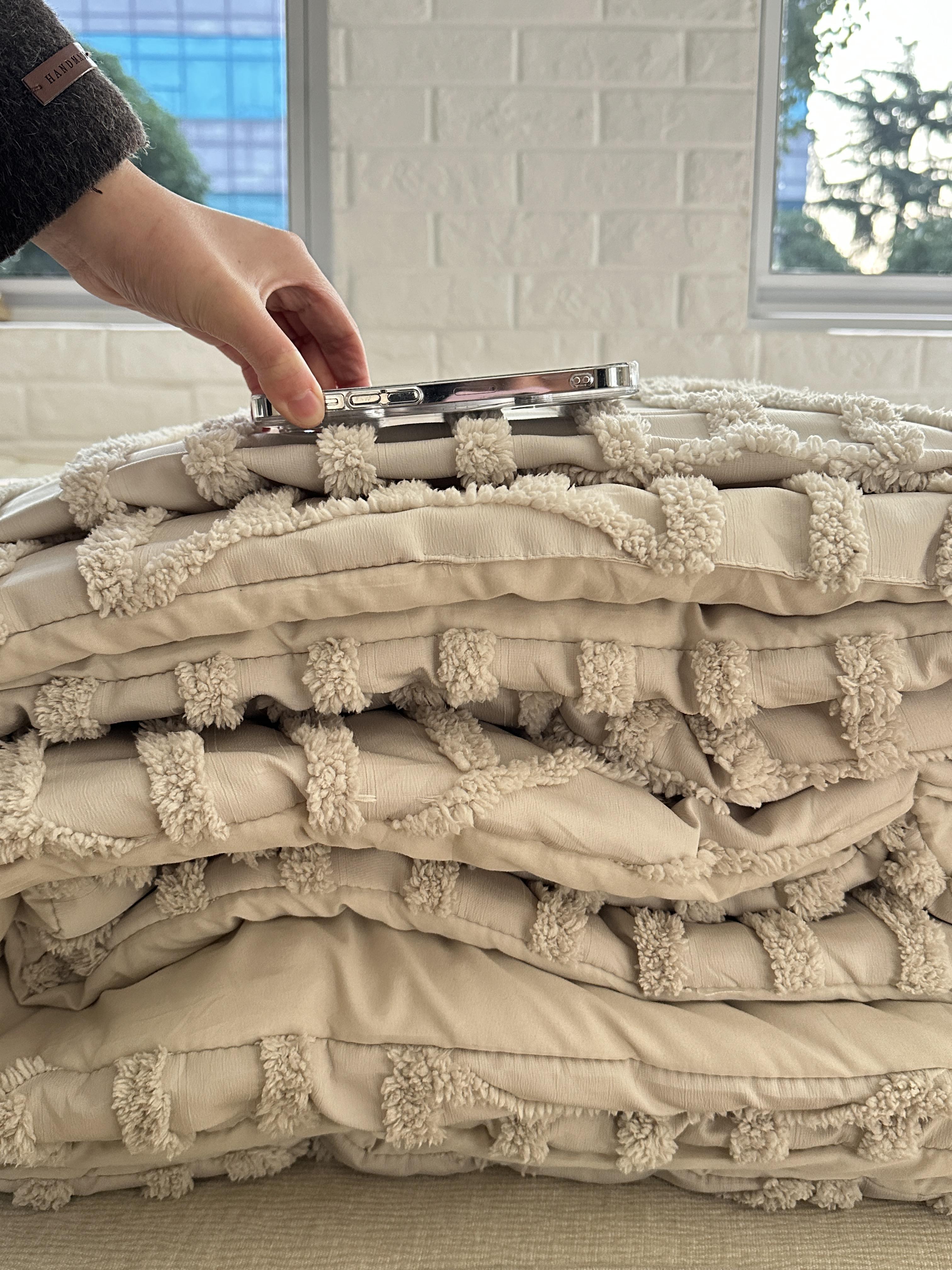 Bedsure Boho Arch Tufted Comforter Set - Beige Boho Bedding Comforter Sets, 3 Pieces Farmhouse Shabby Chic  Embroidery Bed Set, Soft Fluffy Cozy Arch Pattern Comforter for All Seasons