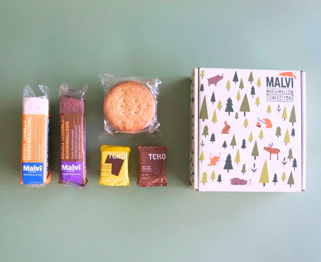 Malvi Mallow Campfire S'mores Kit - Includes 4 Honey Vanilla & 4 Double Chocolate Marshmallows, TCHO Dark and Milk Chocolate Squares, St. Michel Sea Salt Cookies, Adorable Woodland Gift Box Carrier