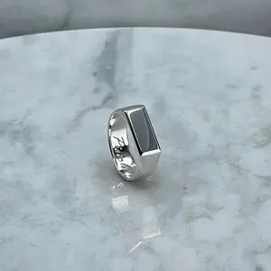 Pistolis Sleek Signet Ring