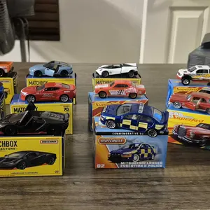 Diecast Mainline (SHOWN LIVE ON SCREEN) Car Model