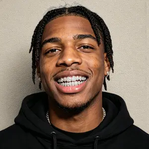 Hip Hop 2 Pcs/Set Realistic Grillz Grills for Teeth Diamond Grillz Micro-Paved Zircon Full Coverage Iced Out Luxury Statement Silver Rapper Costume Mouth Jewelry,Diamond-Embedded Hip Hop Tooth Socket,Sparkly Moissanite Grillz Jewelry