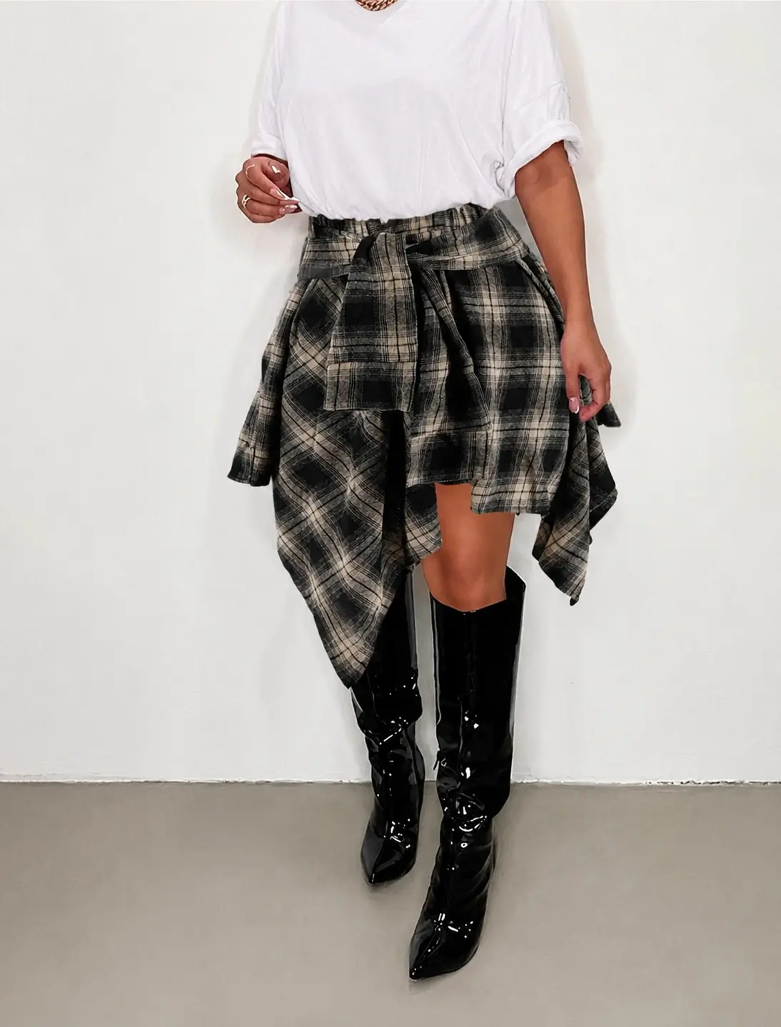 Women Irregular Hem Plaid Wrap Skirt Tie Front High Waist Asymmetrical Layered Flannel Skirt Streetwear Y2K Casual Going Out Mini Skirt