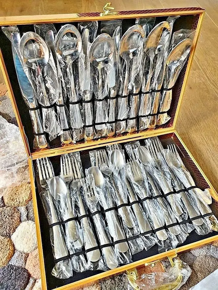 24 Pcs Silverware Stainless Steel Flatware Set 24 Pcs Silverware Stainless Steel Flatware Set