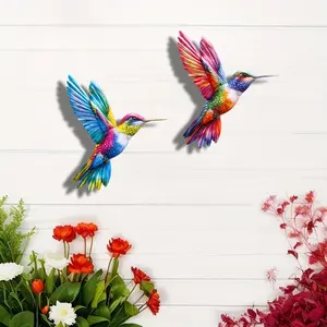 2pcs Rust-Resistant Metal Hummingbird Wall Hangings, Garden Fence Decor, Garden Accessories, Vibrant Color, Vintage Patina, Villa Courtyard Sculpture