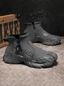 Men's High-Top Closed Slip-On Boots, Casual Street Style, Wear-Resistant Thick Sole, Side Zipper Design, No-Lace Fashion Shoes, Walking Shoes