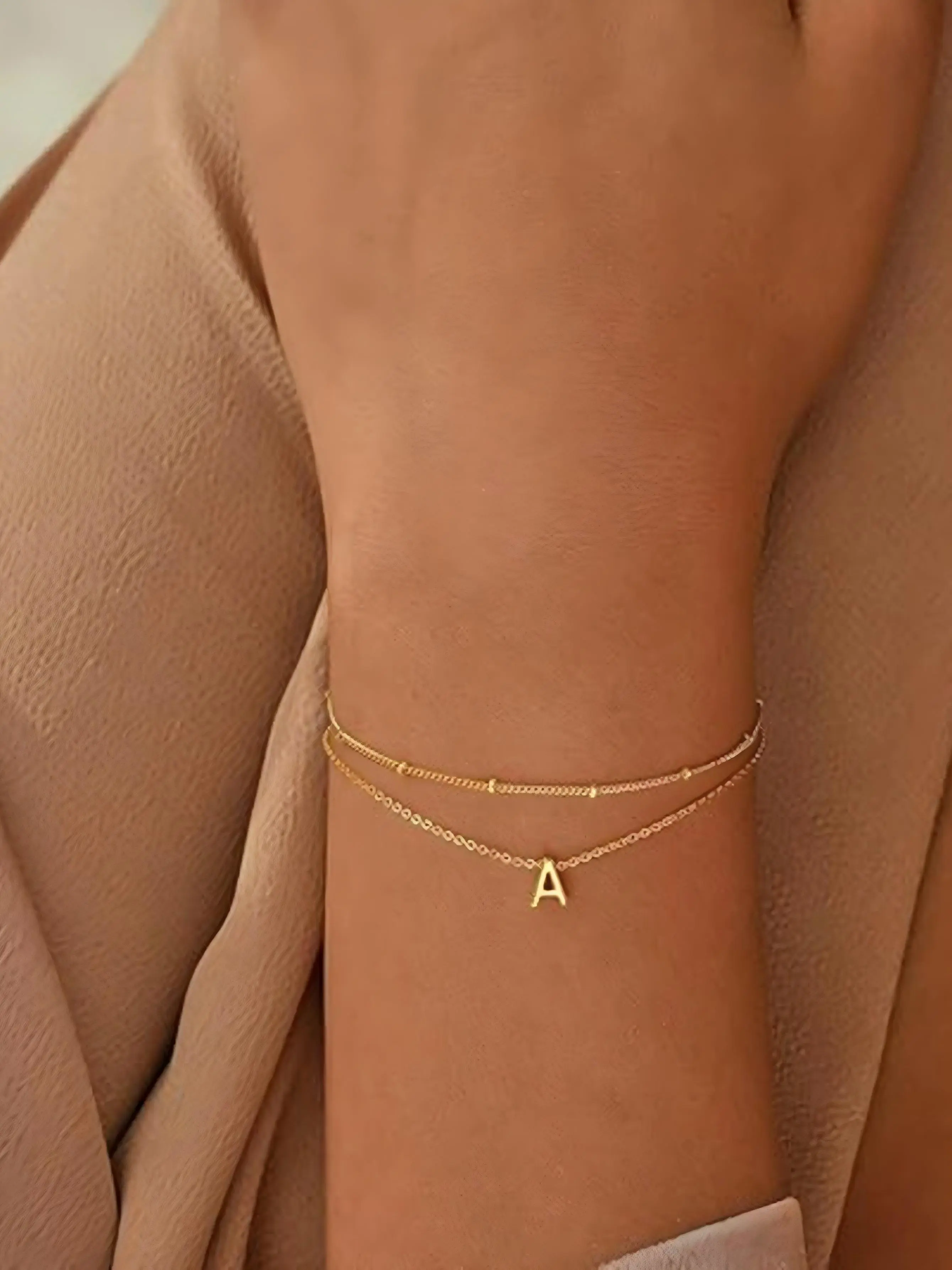 Elegant Alphabet Gold Chain Bracelets Set, Letter Link Bracelet, Initial Letter Bracelets, Az Selection, Casual Style Jewelry Gift, All Seasons Wear, Fashion Wrist Jewelry, Fashionable Bracelet, Random Bead Count, Alloy Chain Bracelet