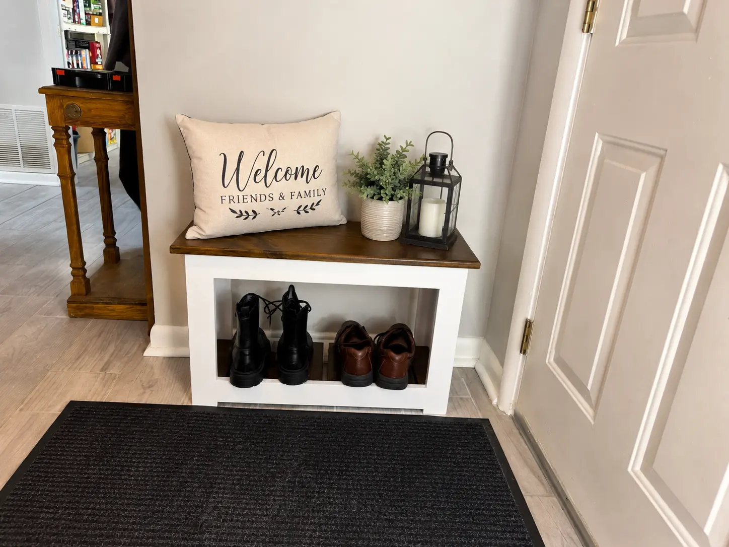 Small Farmhouse Entryway Storage Bench - Indoor Hallway Furniture for Apartments & Condos