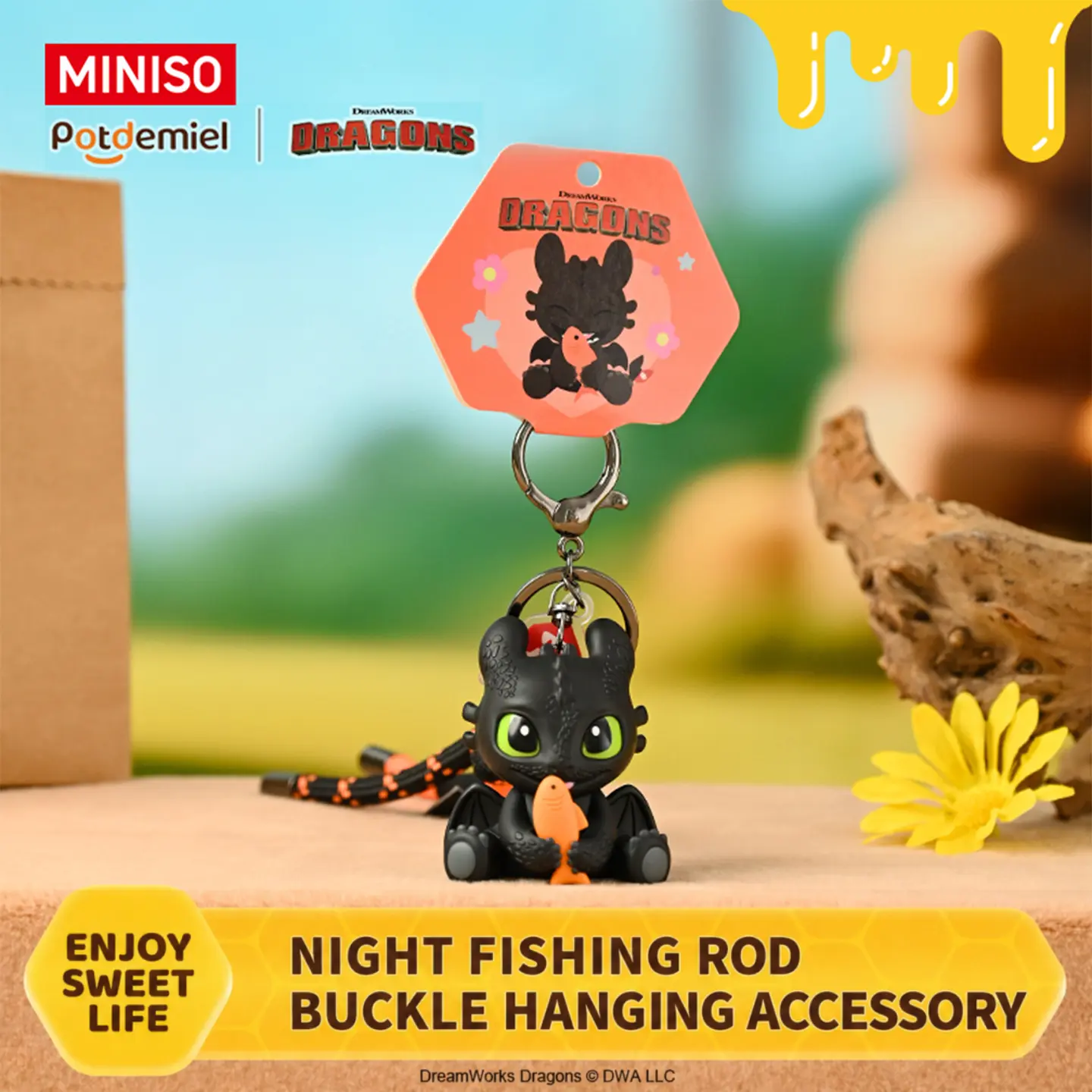 MINISO x How to Train Your Dragon Toothless Fish Hug Keychain Charm | Cute Night Fury Holding Fish Bag Pendant for Backpacks, Keys, Purses & Gifts