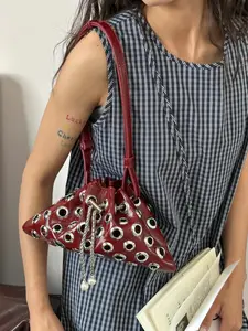 Punk Style Rivet Crossbody Shoulder Bag, Hollow Out Design, Casual Plain Pattern, Small Bucket Bag for Women, PU Leather Crossbody, All Seasons Use, Vintage Crossbody Bag