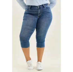 Reg/Plus Judy Blue Mid-Rise Capri