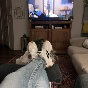 Women's thick soled retro four season casual shoes, fashionable color blocking design, lightweight and comfortable sports shoes, suitable for outdoor and daily wear Sneaker