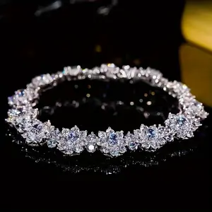 Luxury Moissanite Bracelet Exquisite Fashion Jewelry for Men and Women Perfect for Party Engagement Wedding and Anniversary Gift for Boyfriends and Girlfriends