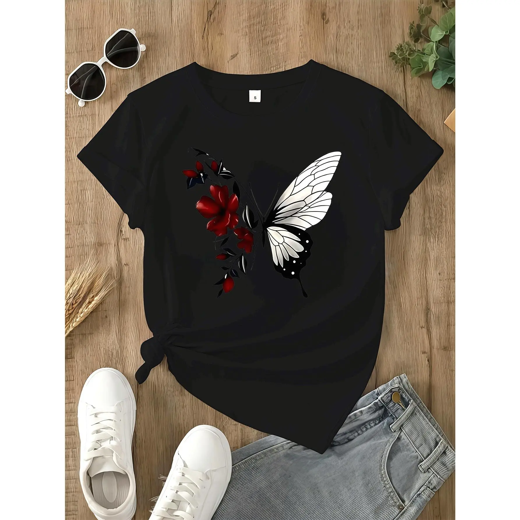 Women's Butterfly Graphic T-shirt, Casual Short Sleeve Round Neck Sports Top with Regular Fit in a Breathable Polyester Blend, Lady, Casual Streetwear Top, Butterfly Print, T-Shirt Top
