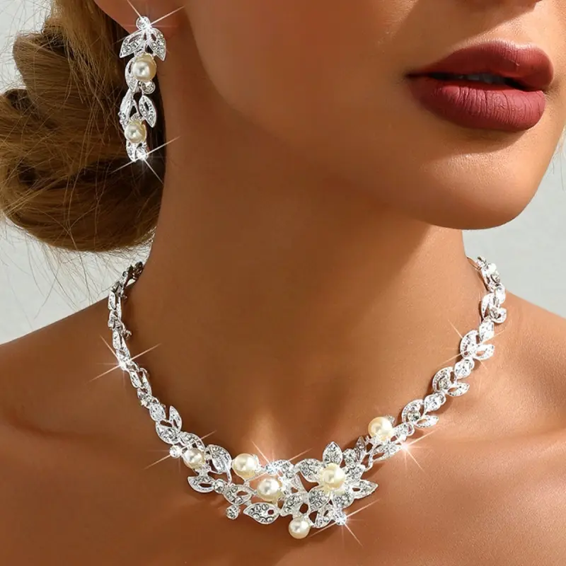 Women's Luxury Camellia Rhinestone-Pearl 2-Piece Costume Jewelry Set - Bridal Accessory, Wedding Banquet Accessory, Wedding Jewelry Sets For Brides, Necklace And Earrings Set