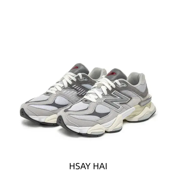 Enjoy dependable all‑day comfort from these chunky‑soled athletic shoes, durable mixed‑material upper suits city travel and ordinary long‑time daily wearing demands.