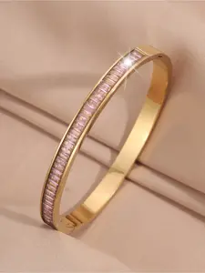 1 French exquisite and elegant gold horizontal single row f pink diamond bracelet, 304 stainless steel fashionable bracelet, suitable for daily and birthday gifts, elegant minimalist bangle