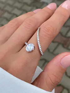 1 PC Elegant Cubic Zirconia Solitaire Ring For Women For Wedding Engagement Anniversary Party Band Jewelry Valentine's Day Gift Cubic Zirconia Rings