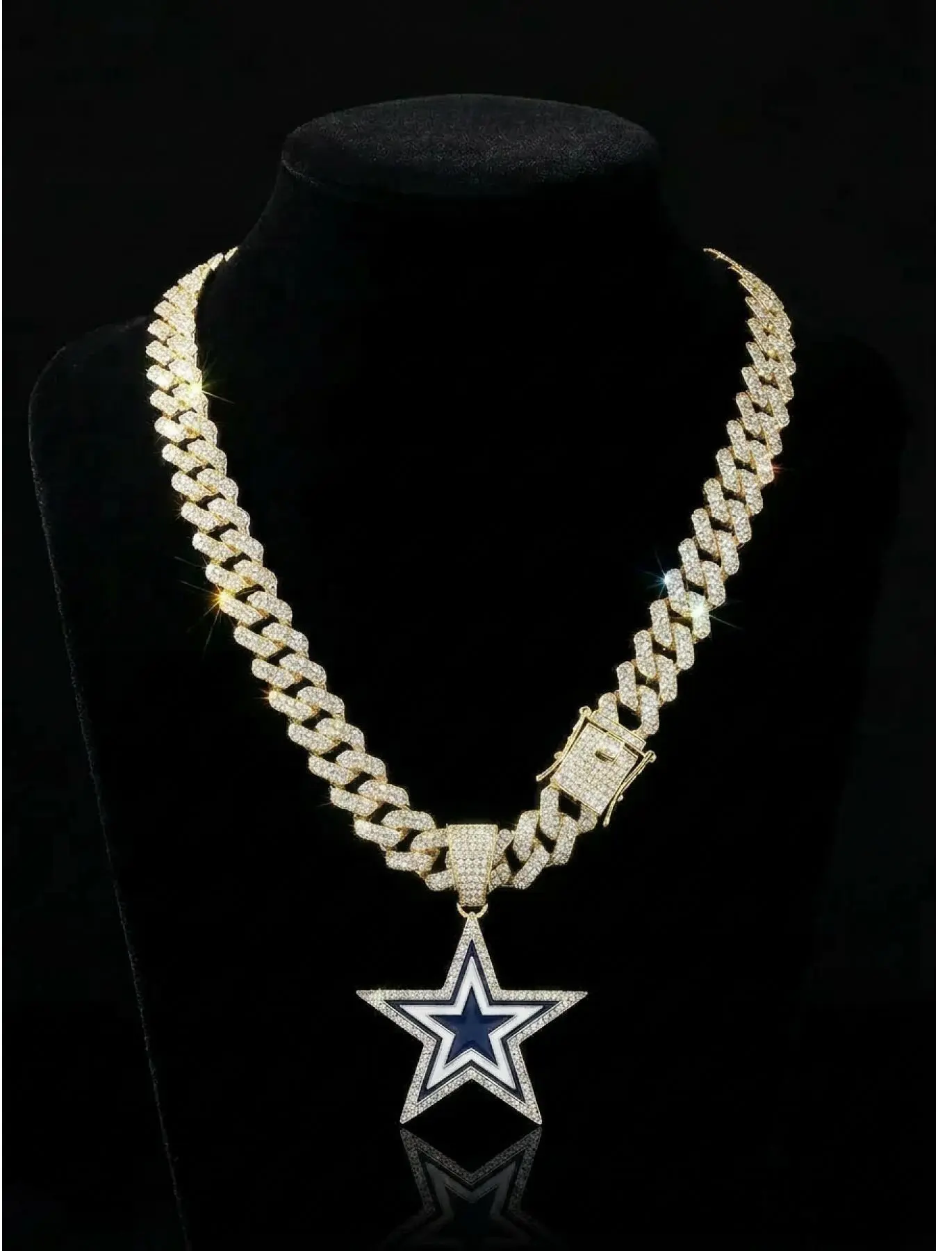 Sparkling Five-Pointed Star Pendant Cuban Chain - Iced Out Hip Hop Necklace for Streetwear & Party