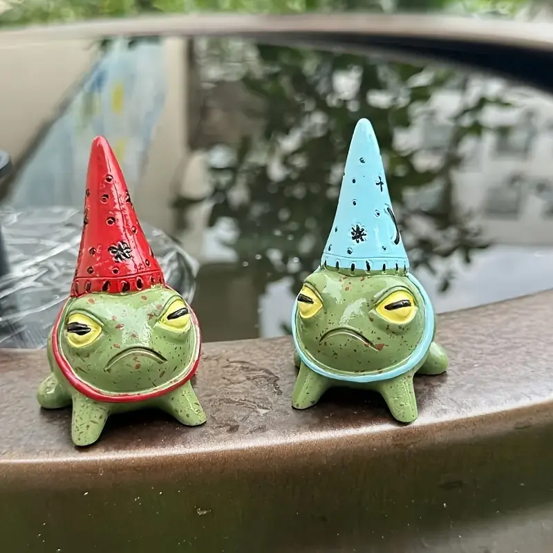 Frog Design Ornament, Decorative Figurines, Animal Decorations, Home Decor Ornaments, 2 Counts Frog Statue with Party Hat, Desktop Decoration for Home Office, Gift for Friend & Family, Sculpture Desk Decor, Home Decor Accessory
