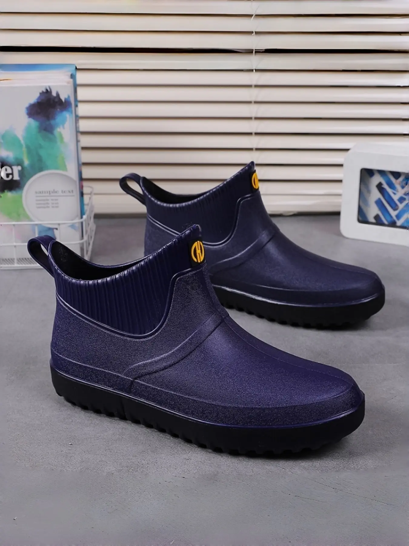 1 Pair Men's Color-Block Waterproof Closed Rain Shoes, Waterproof Rubber Boots | Versatile Practical Style | Breathable Lining + Grippy Durable Outsole + Slip-On Design | For Rainy Days / Daily Commute Walking Shoes