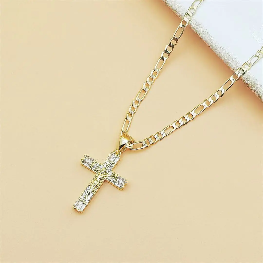 [Summervibes] 14K Gold Plated Jesus CrucifixNecklace, Cubic Zirconia Inlaid Cross Pendant with60cm Figaro Chain, Unisex Copper CatholicReligious Jewelry, Classic Faith Accessory forDaily Wear, Church Events & Religious HolidayGifts