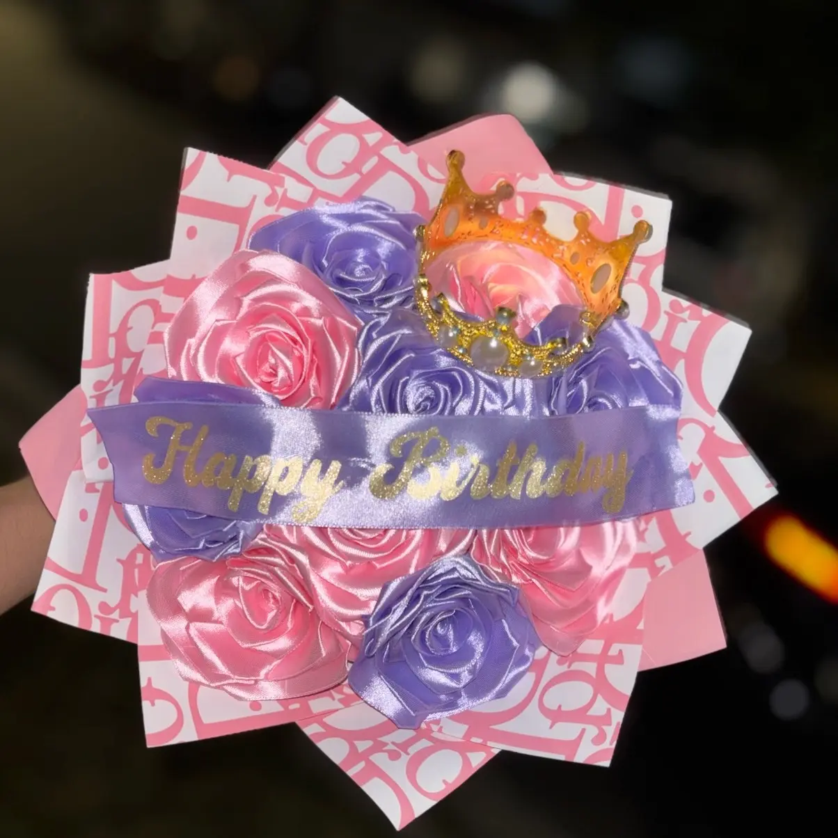 HB Enternal bouquet w/ crown eternal rose