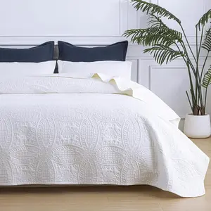 SheRest Full Quilt Bedding Set – White soft, breathable bed quilts; modern-style embossed bedspreads; lightweight reversible microfiber coverlet for all seasons — 3 pieces (1 quilt, 2 pillow shams).