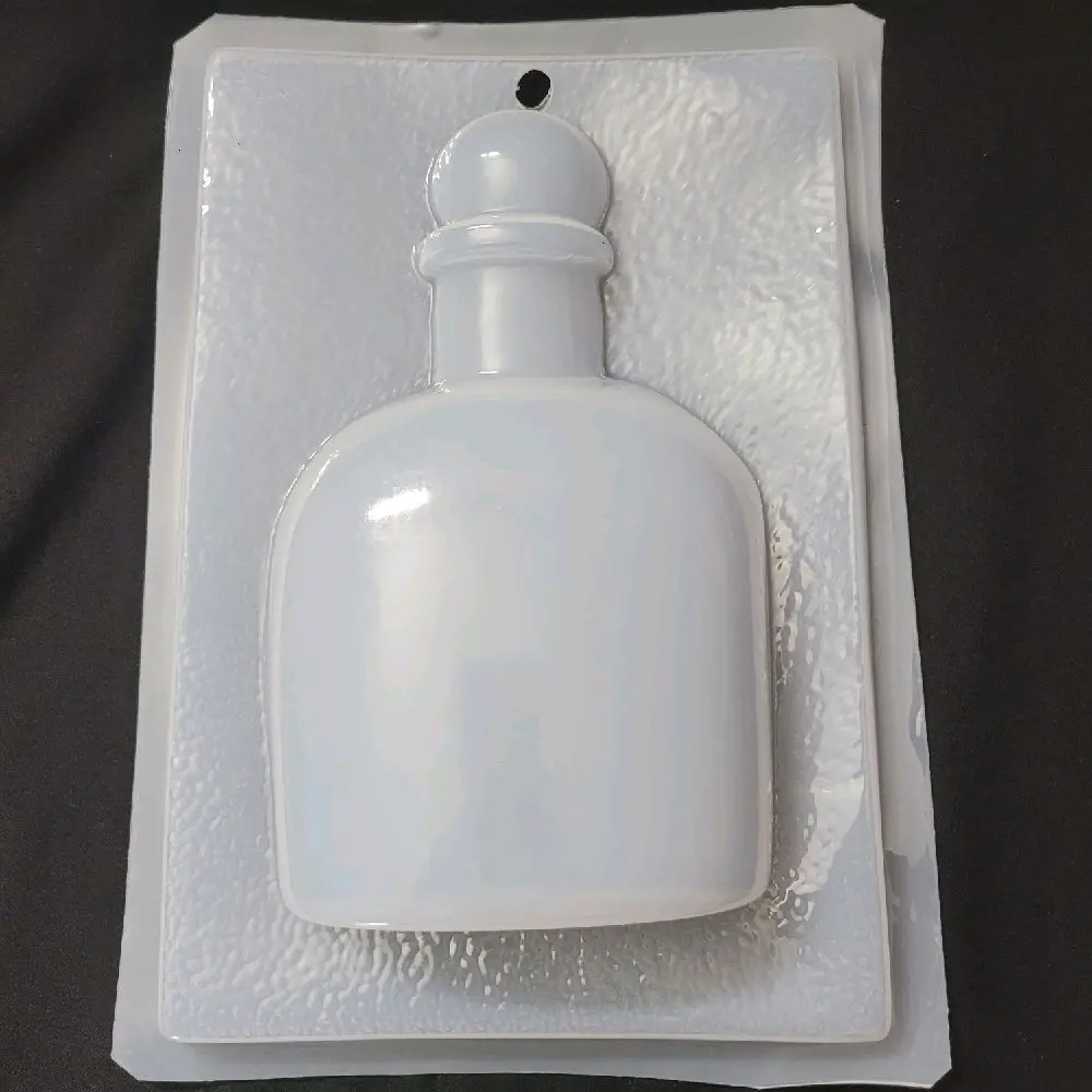 Plastic Mold in Bottle design