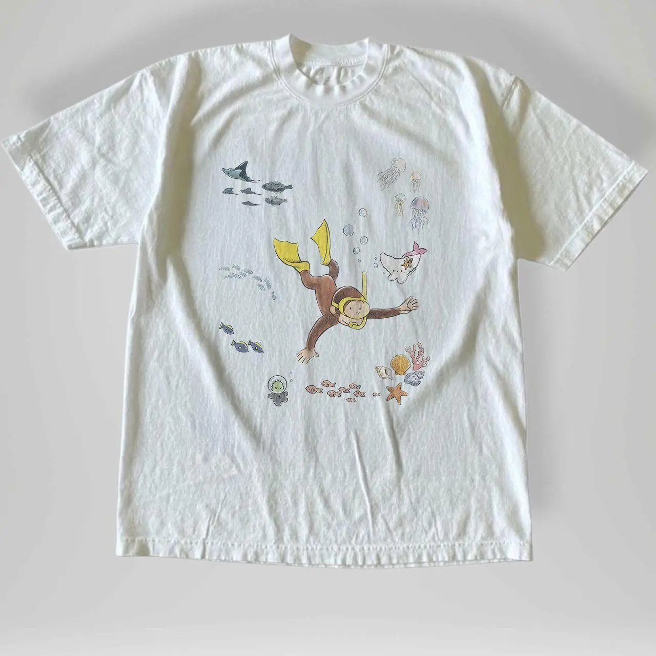 Men's Short-Sleeve Thick Classic Basic Casual Vintage Curious George Underwater Scuba Diver Graphic White T-Shirt, Ocean Sea Life Themed Top, Cotton, Menswear, Minimalist, Tshirt, Fabric, Print, Round Neck, Tee, Pure Cotton, Everyday, Basics, Fitted, Jean