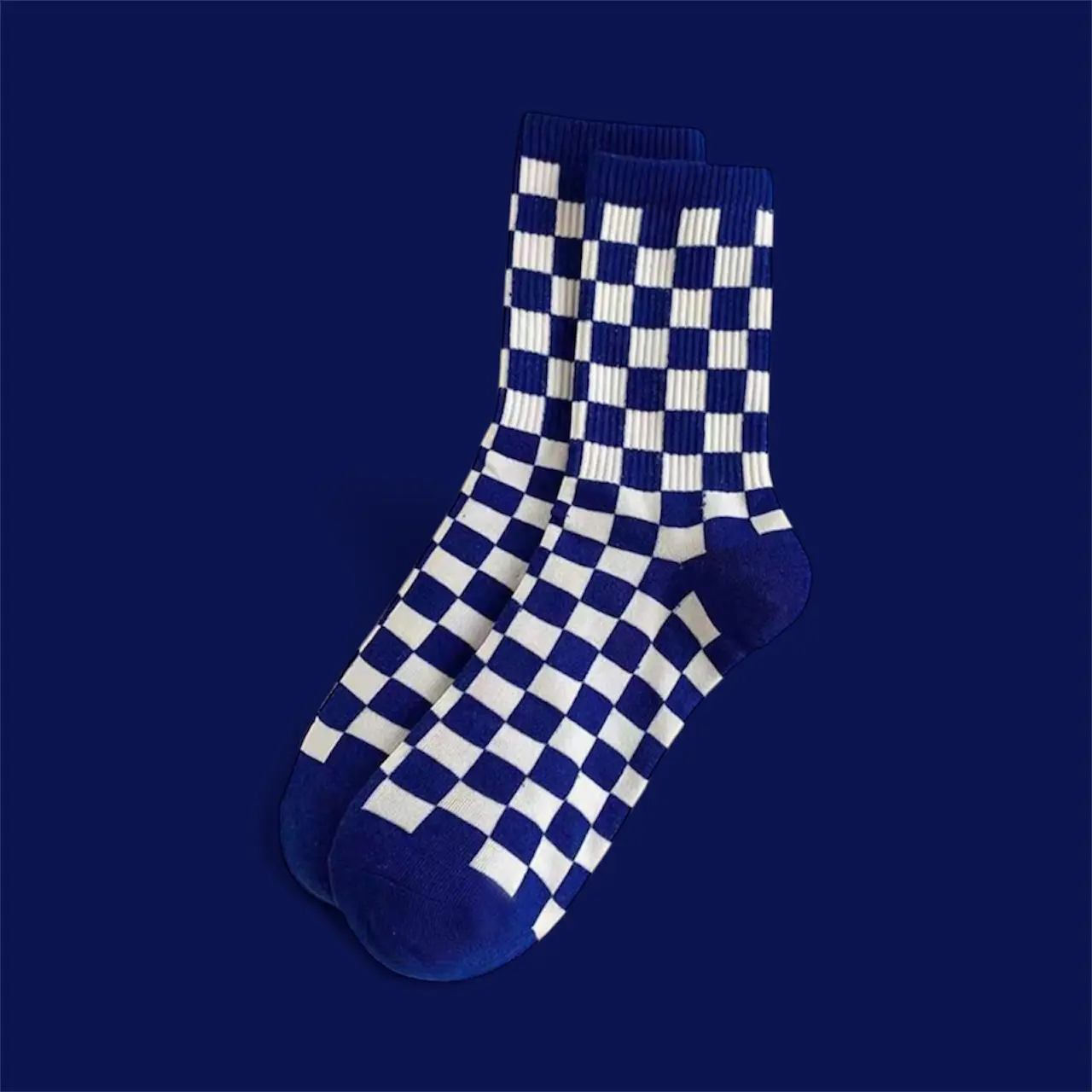 CheckerBoard Pattern Socks - Unisex Bold Design Lightweight Breathable Material for Casual & Trendy Outfits