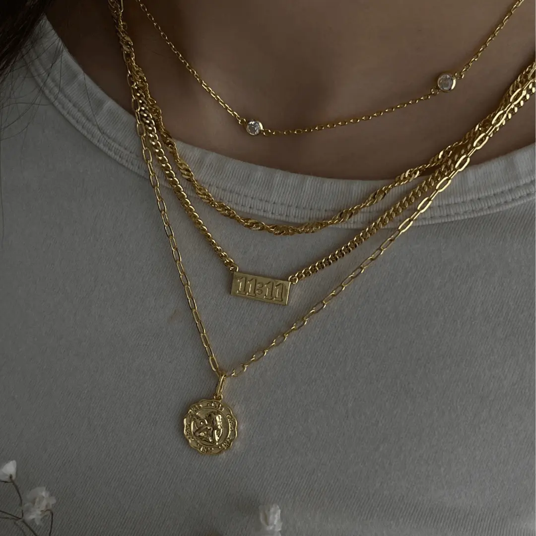 EVRY JEWELS Gold or Silver Plated Women's Isla Necklace
