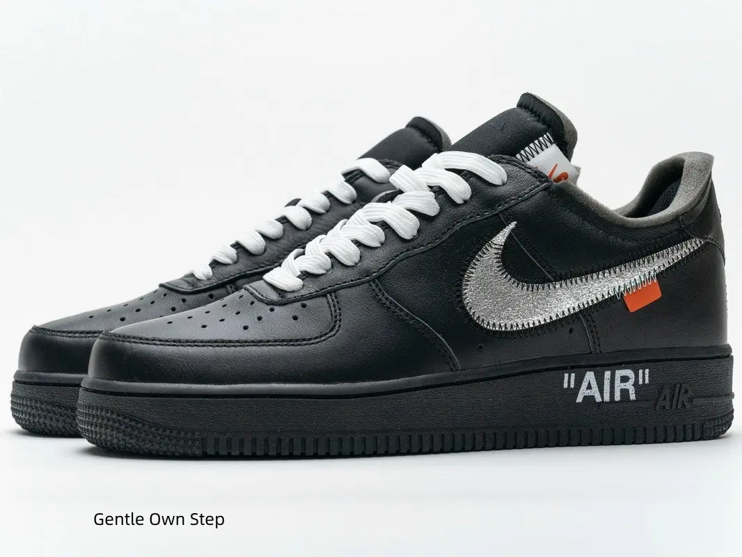 All Black Leather Low Top Casual Sneakers, Contrast White Laces, Stitched Embellishment, Non-Slip Rubber Sole, Fashion Street Skate Shoes#Lowtopsneakers #Skateshoes #Streetwear