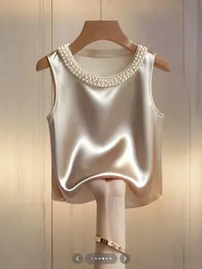 Women's Plain Pearl Round Neck Simple Fashion Minimalist Vest Top, Casual Fitted Sleeveless Blouse, Stylish Daily Wear Clothing