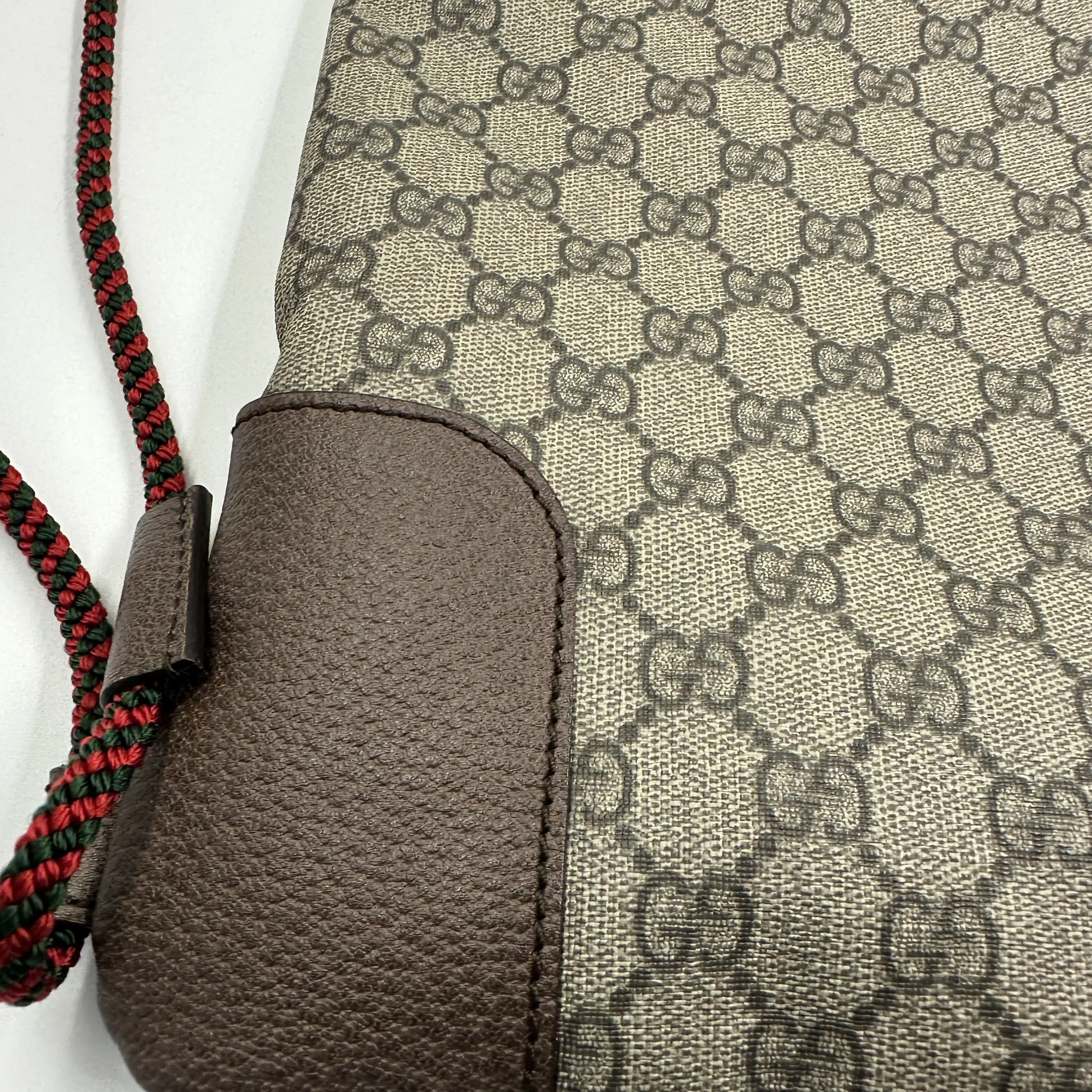 Pre-owned GUCCI backpack is from the Courrier collection and features signature GG A101185