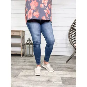 Judy Blue "Down Home" Buttonfly Skinny Jeans