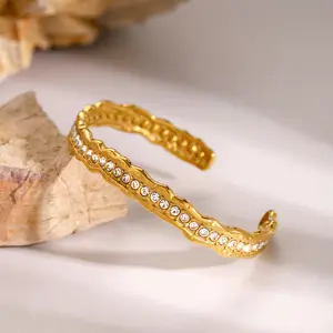 Emma's Heart | Sparkling Zirconia Bangle - 18K Gold Plated Stainless Steel, Modern Luxury Cuff