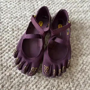 Women's 5-Finger Barefoot Training & Gym Shoes, Flexible Anti-Slip Sole, Light Mesh, for Pilates & Daily Wear