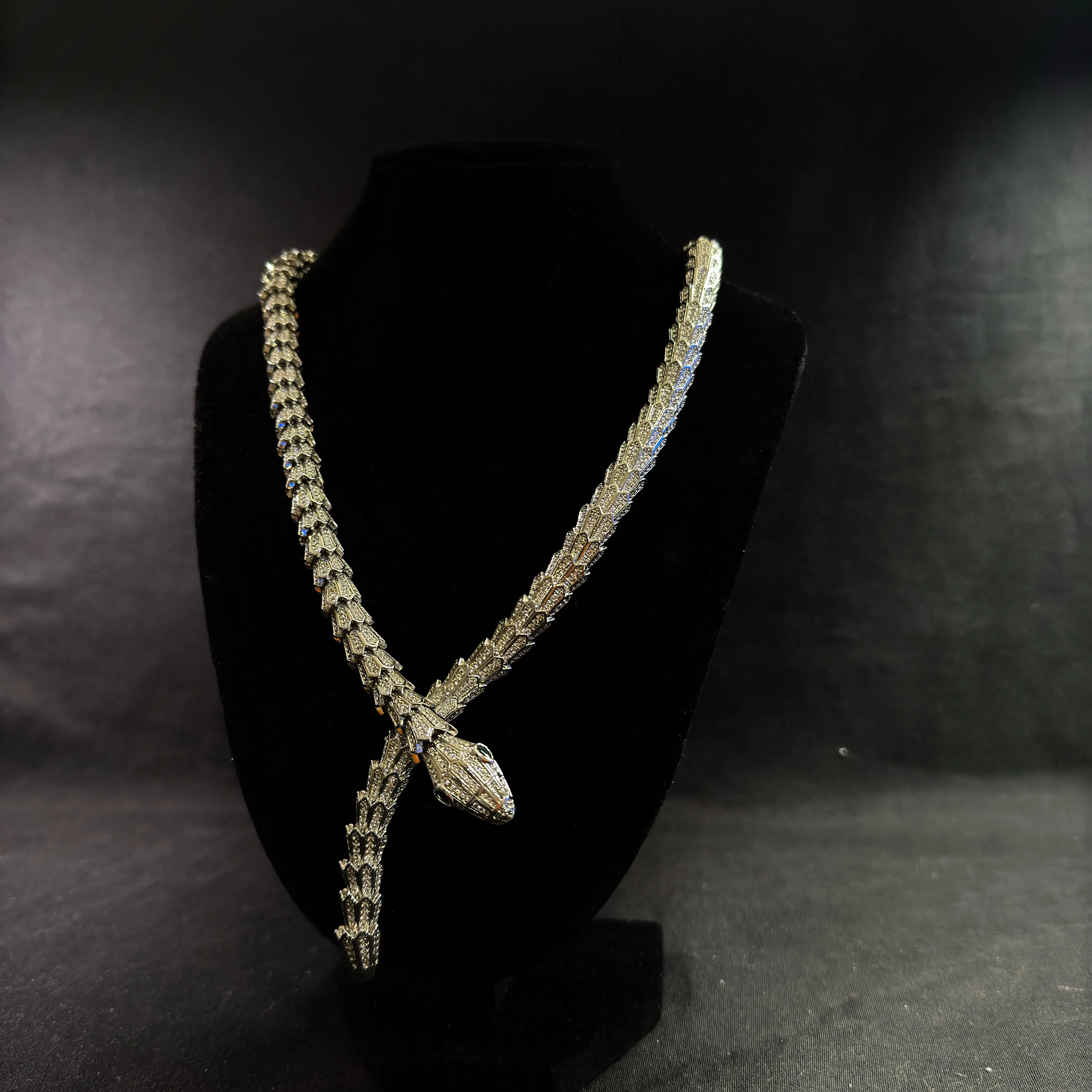 COLLAR DE SERPIENTE