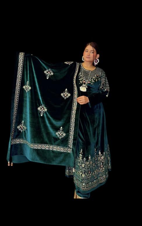 Premium Velvet Women's Outfit with Long Sleeve Trade Work, Size 40, Casual Style - Womenswear