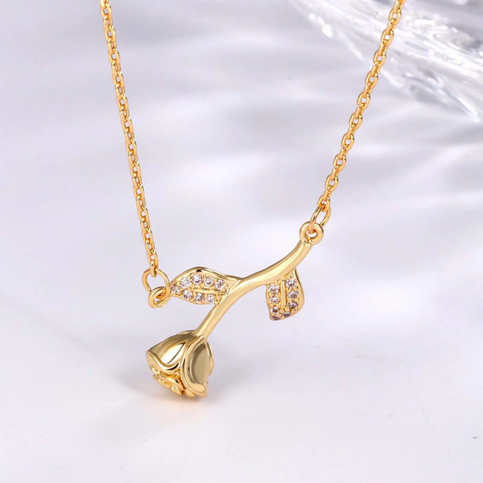 Elegant Golden 3D Rose Flower Necklace with Clavicle Chain for Women, Casual Daily Wear, Graceful Symbol of Love