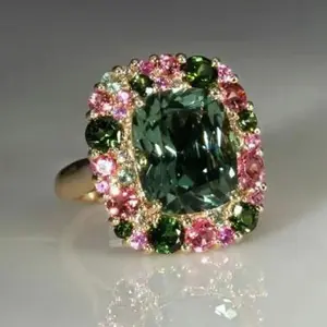 Exquisite Luxury Ultra-gleaming Emerald Green Square Crystal Shape Secret Garden Rings for Women Wedding Engagement Jewelry Gift