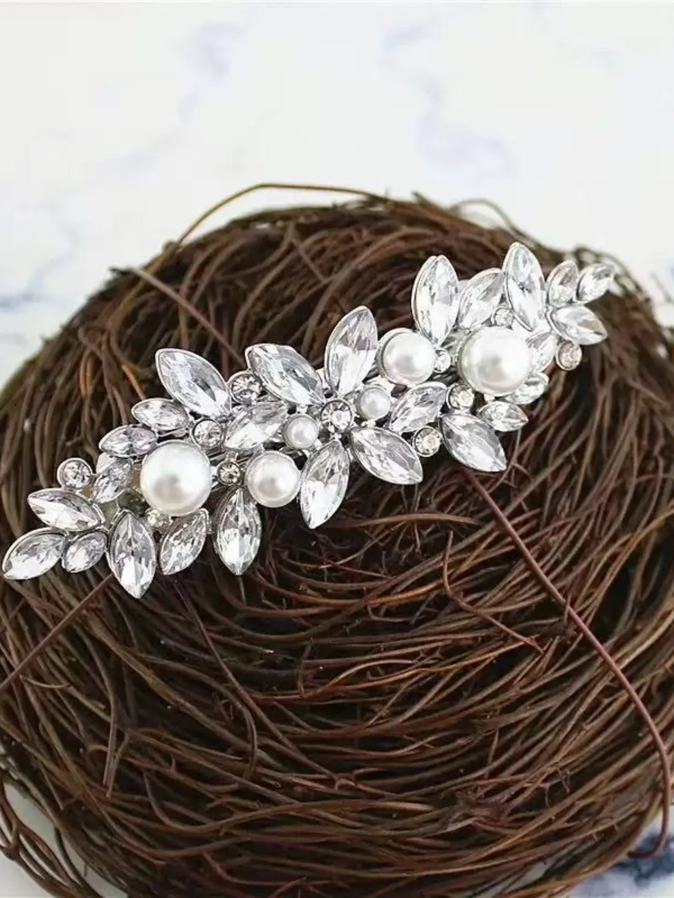 Crystal Pearl Hair Clip, Elegant Bridal Wedding Accessory, Perfect for Bridesmaids & Special Occasions, Durable Design, Easy-To-Use Fastener