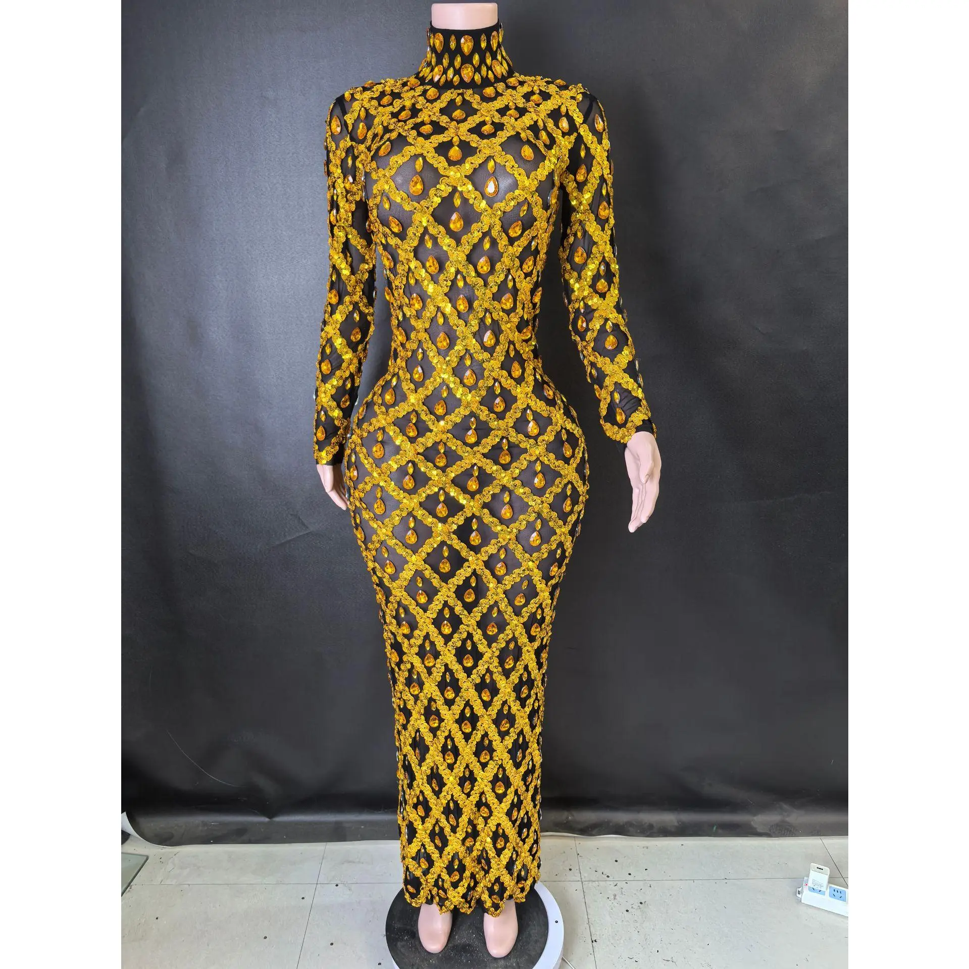 Long sleeved black gold long