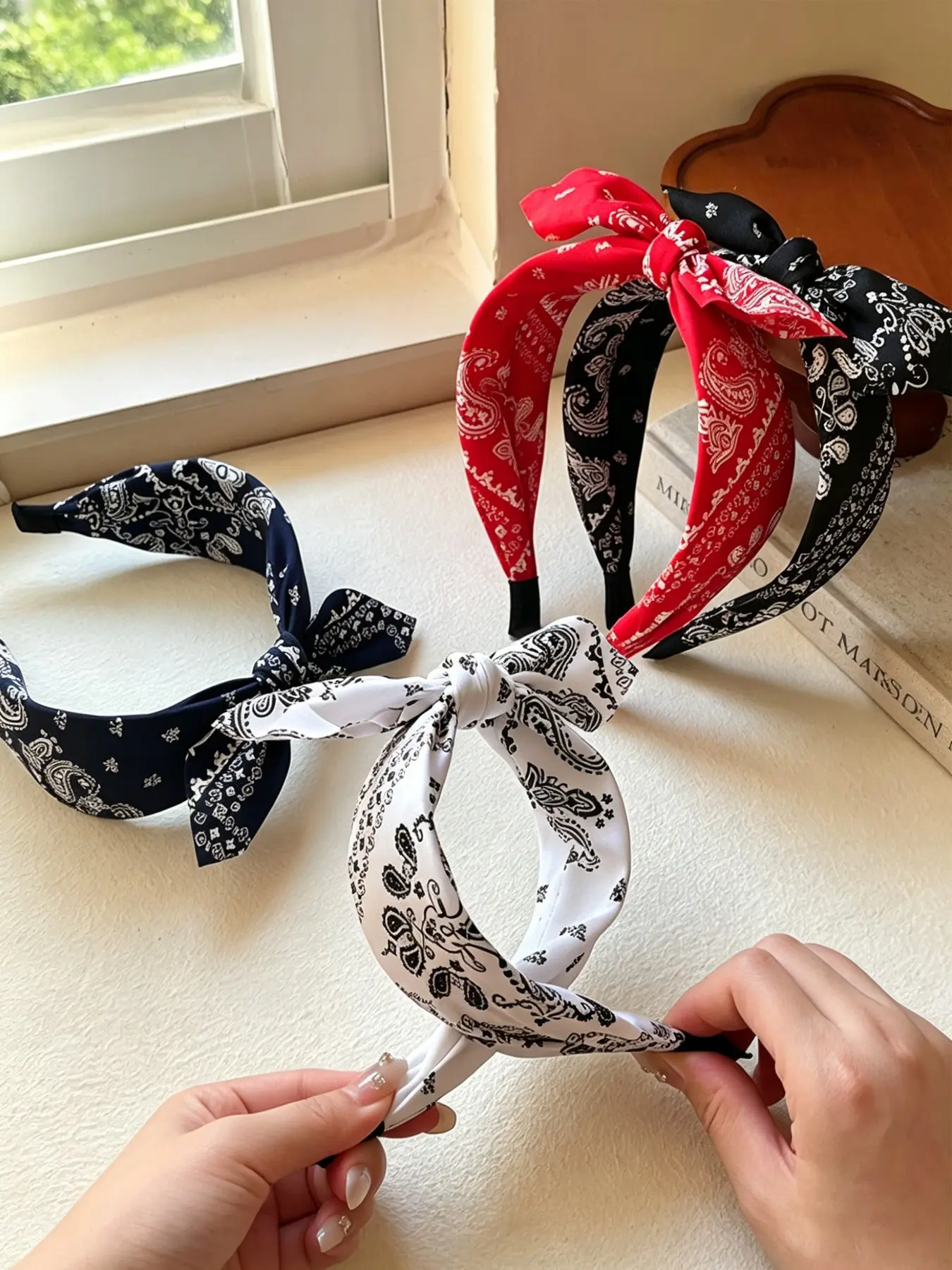 4pcs Vintage Floral Hairbands for Women Elegant High Elasticity Headband Gentle on Hair Perfect for Daily Use and Outings Elastic Headbands Boho Stretch Headbands